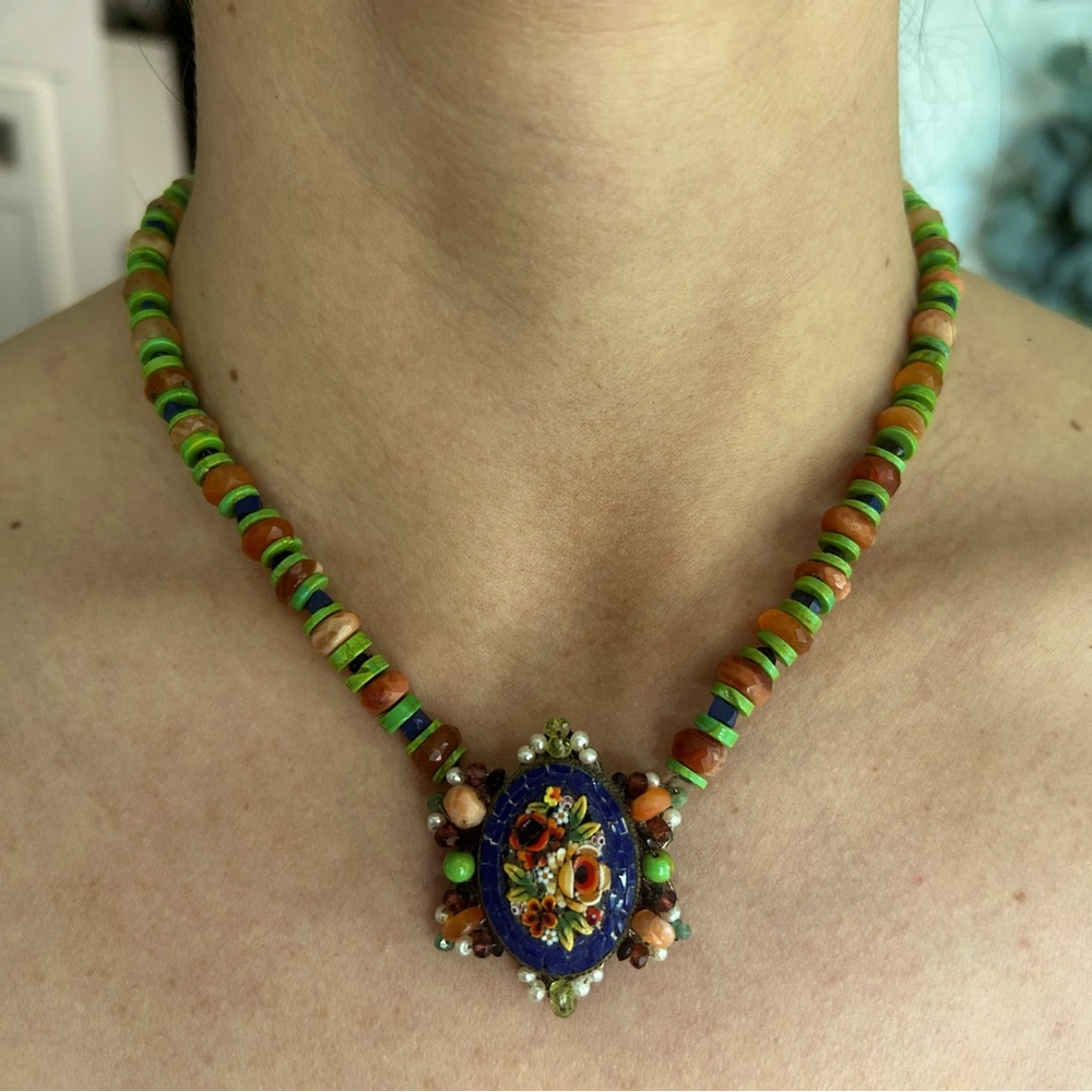 Andrea Savar necklace 17 inches. Beautiful details.